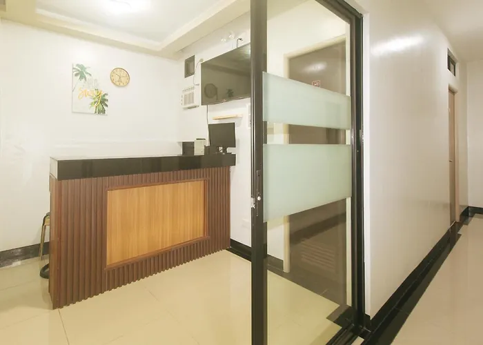 Hotel Urbanview At Mherylle's Near Ust *