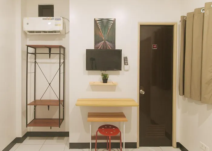 Urbanview At Mherylle's Near Ust Hotel Manila